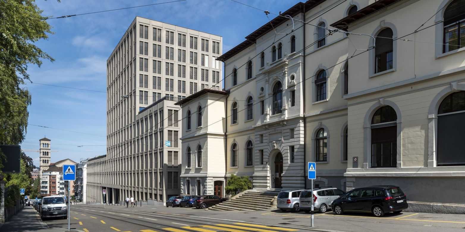 Picture of the modern LEE building on Leonhardstrasse in Zurich